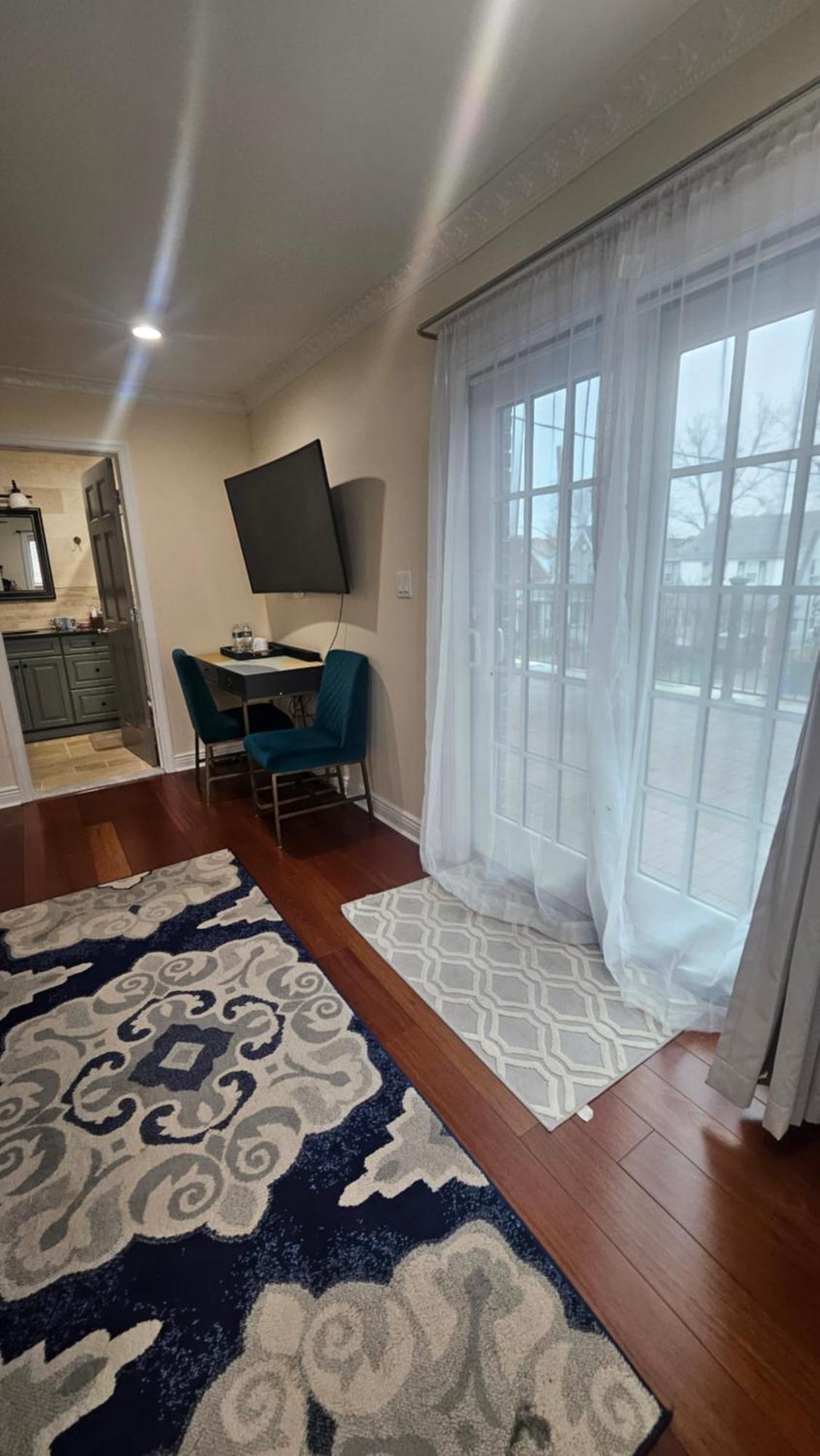 Luxury Hotel-Style Room In Queens, ニューヨーク エクステリア 写真