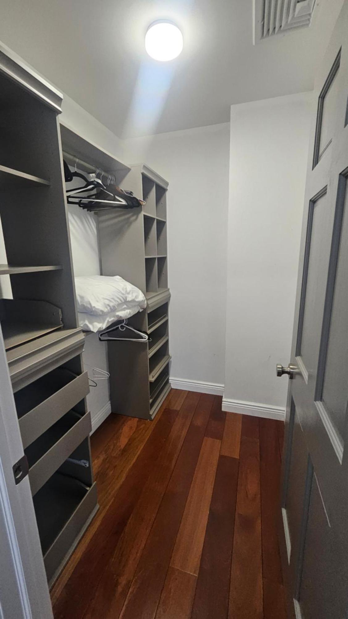 Luxury Hotel-Style Room In Queens, ニューヨーク エクステリア 写真