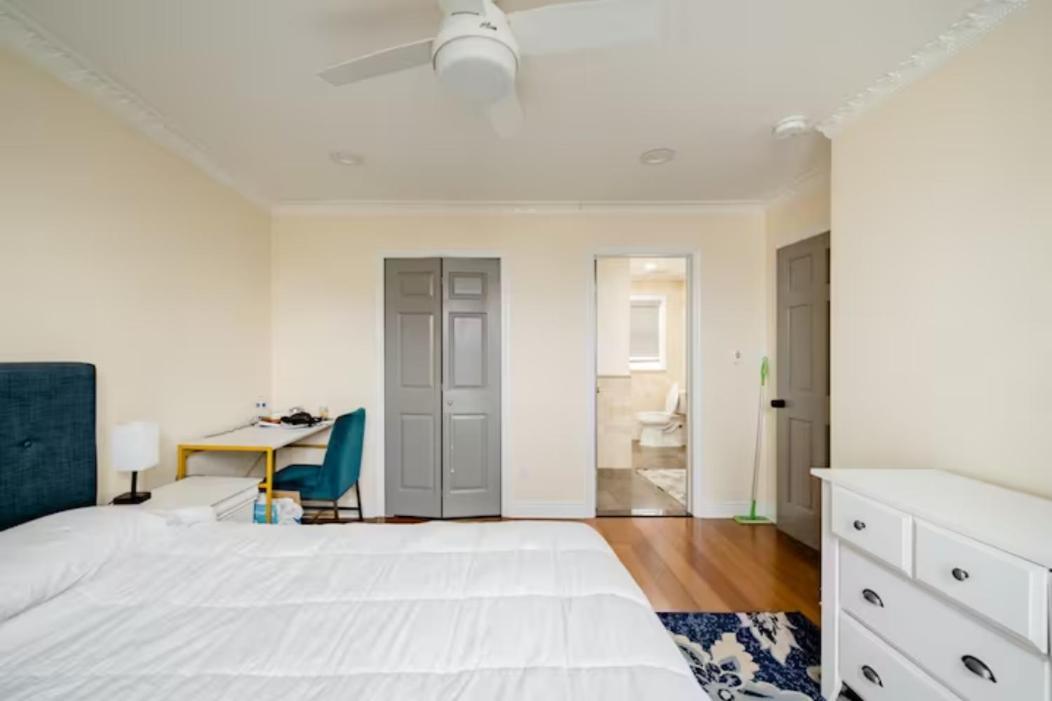 Luxury Hotel-Style Room In Queens, ニューヨーク エクステリア 写真